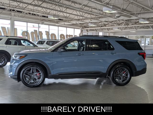 Certified 2025 Ford Explorer ST AWD/4WD image 5