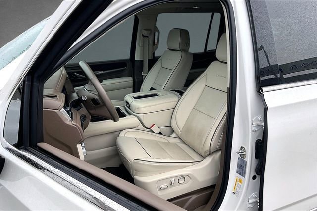 Used 2023 GMC Yukon XL Denali w/ LPO, Floor Liner Package image 25