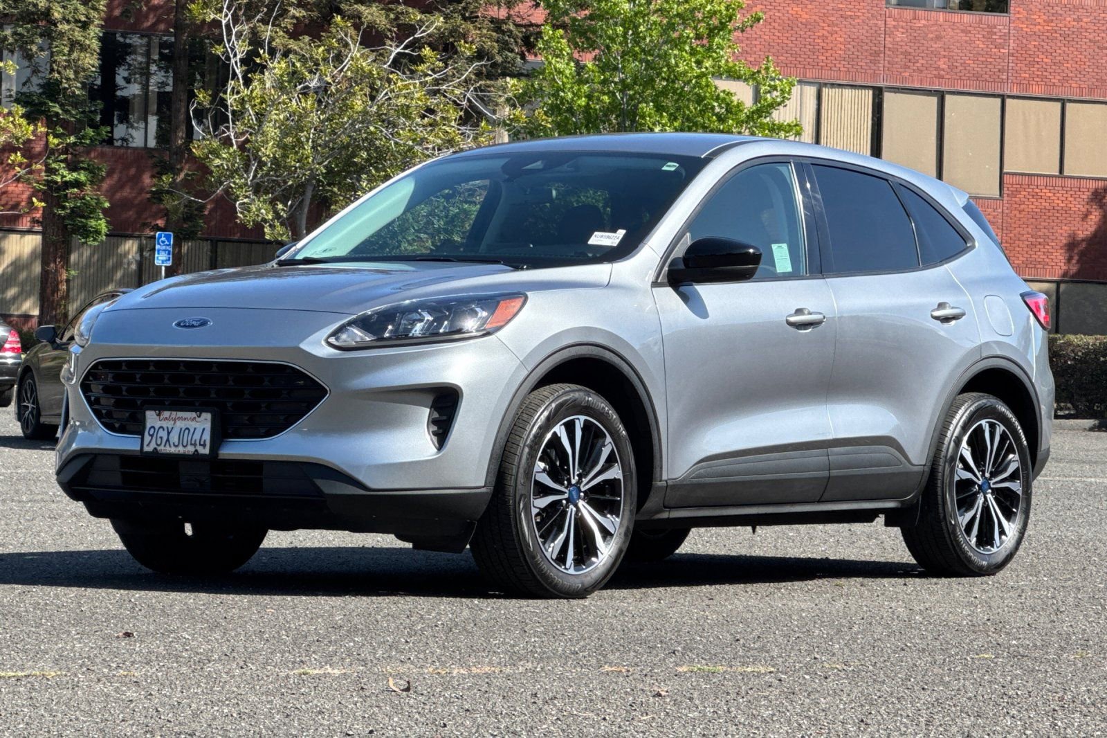 Certified 2022 Ford Escape SE w/ SE Sport Appearance Package AWD/4WD image 8