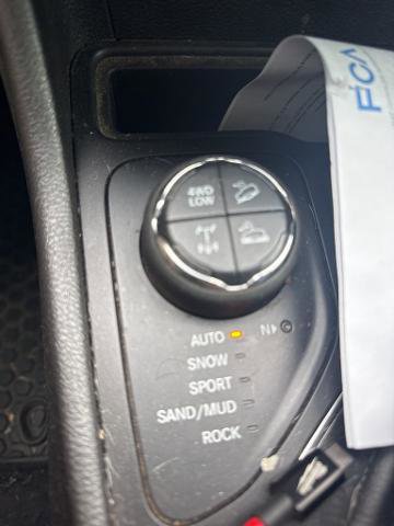 Used 2019 Jeep Cherokee Trailhawk w/ Comfort/Convenience Group image 14