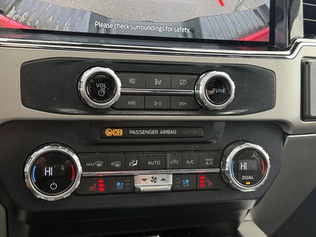 Certified 2022 Ford F250 Lariat w/ Lariat Ultimate Package AWD/4WD image 32