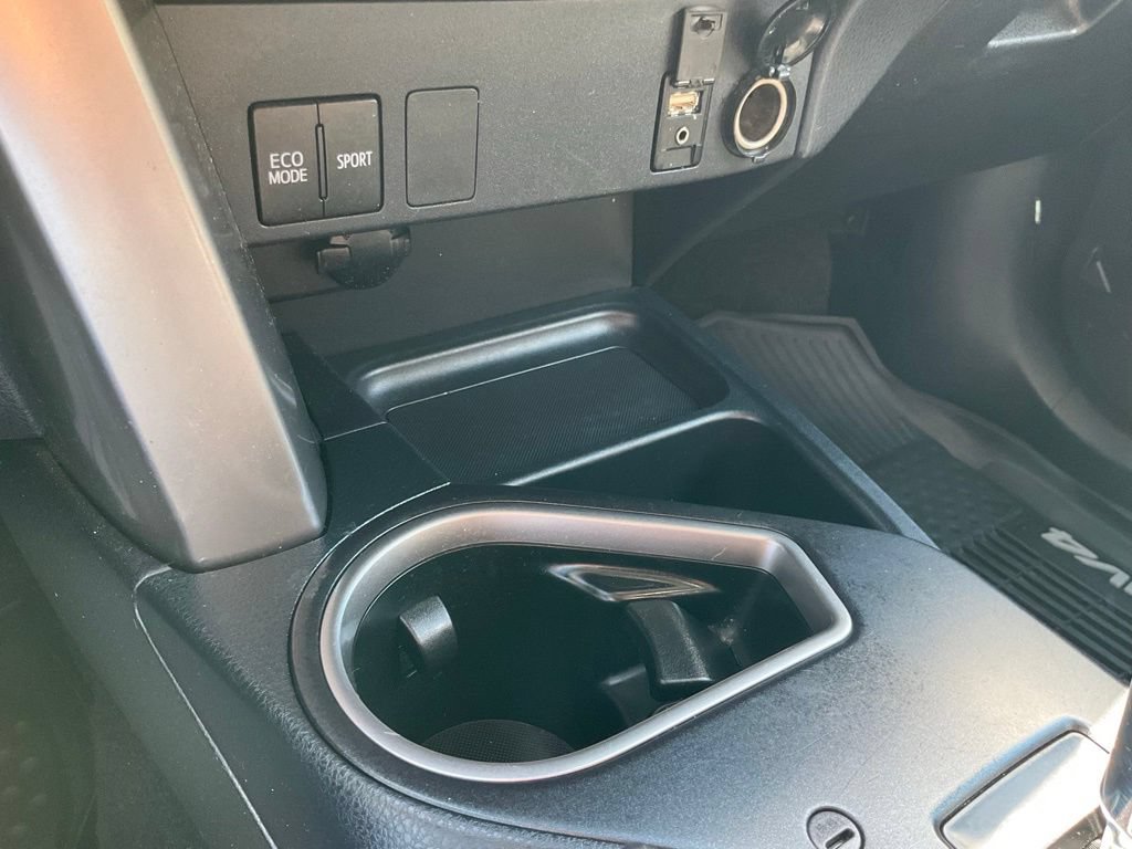 Used 2018 Toyota RAV4 LE w/ All Weather Liner Package AWD/4WD image 10