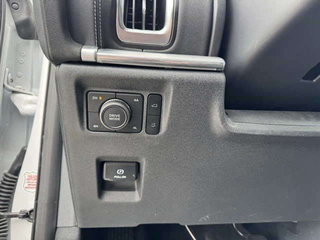 Certified 2025 Ford Expedition Max Platinum image 12