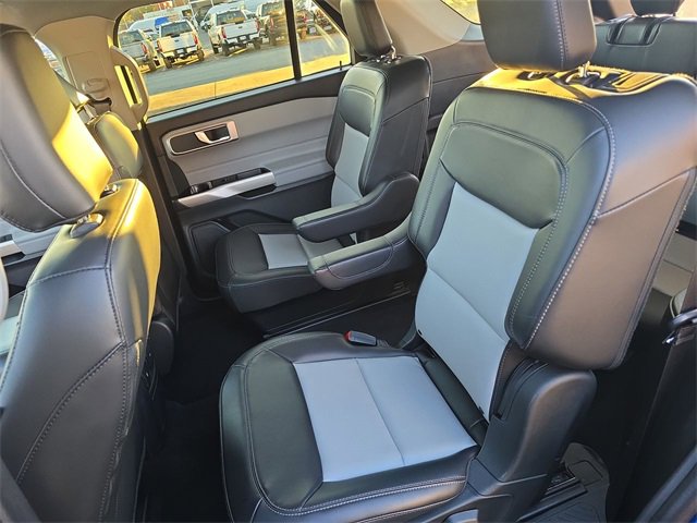 Certified 2022 Ford Explorer XLT w/ Equipment Group 202A image 22