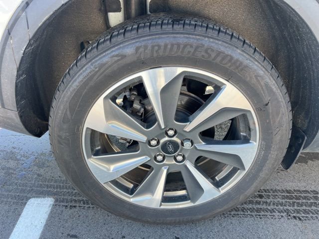Certified 2023 Ford Escape Platinum AWD/4WD image 9