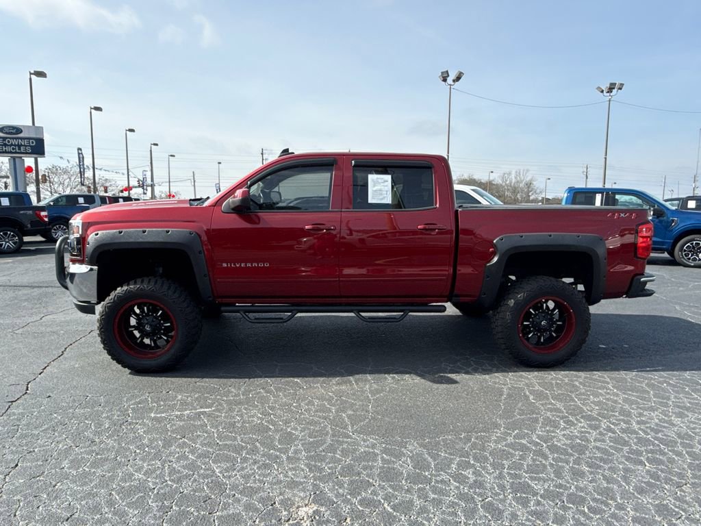Used 2018 Chevrolet Silverado 1500 LT w/ All Star Edition AWD/4WD image 4