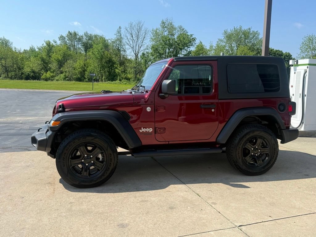 Used 2021 Jeep Wrangler Sport AWD/4WD image 4