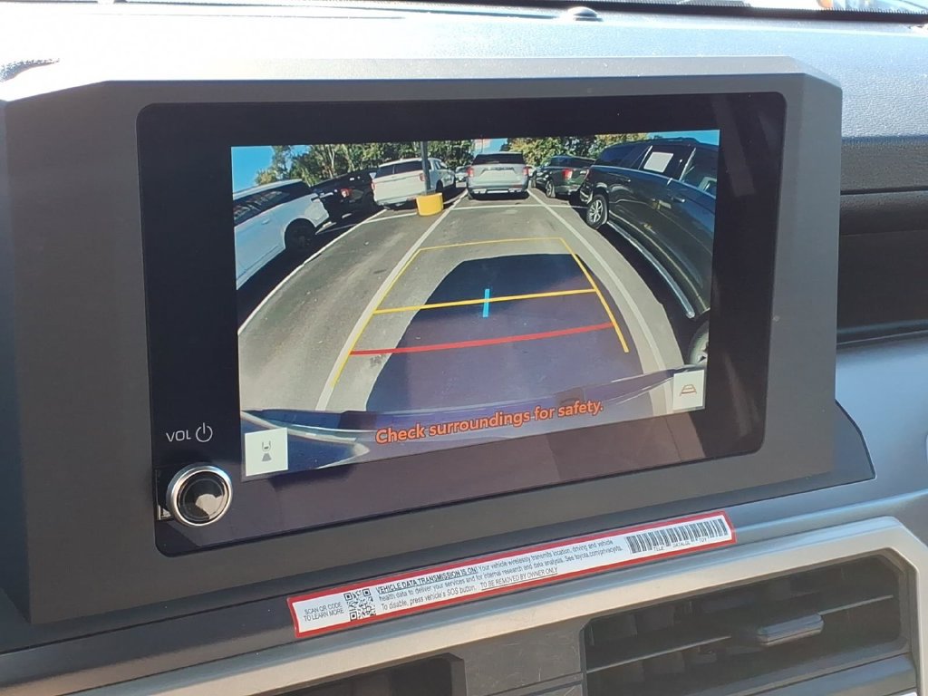 Used 2024 Toyota Tacoma SR5 AWD/4WD image 10