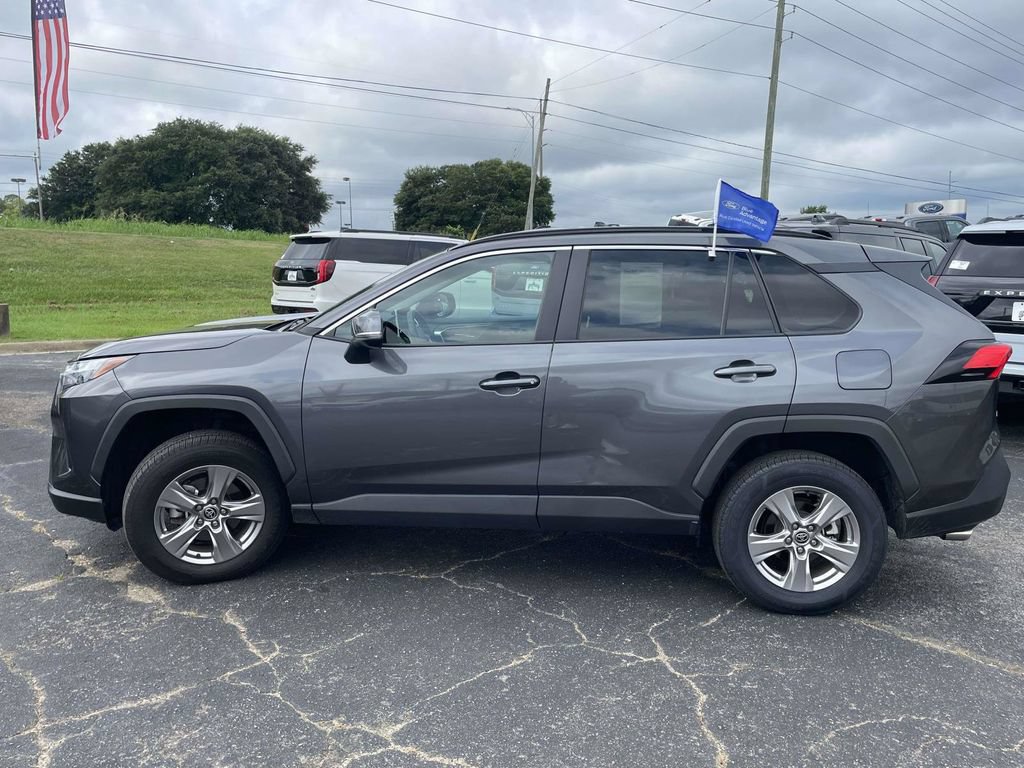 Used 2023 Toyota RAV4 XLE w/ Convenience Package FWD image 6