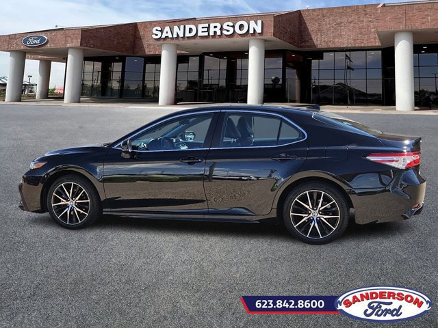 Used 2024 Toyota Camry SE image 2