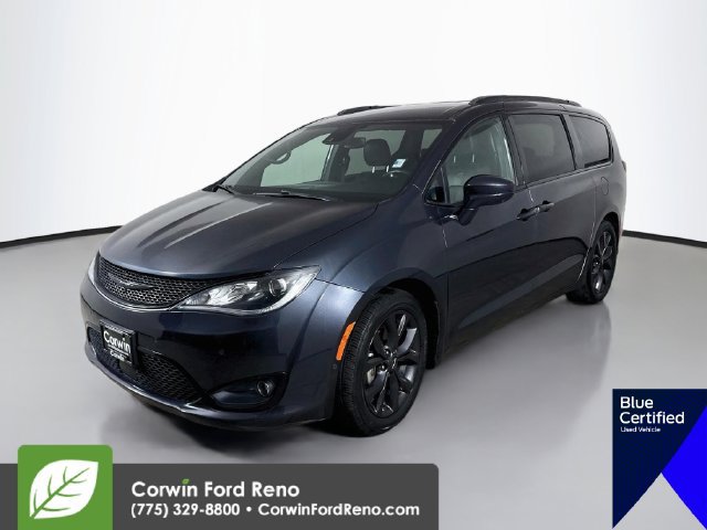 Used 2020 Chrysler Pacifica Touring-L Plus FWD image 4