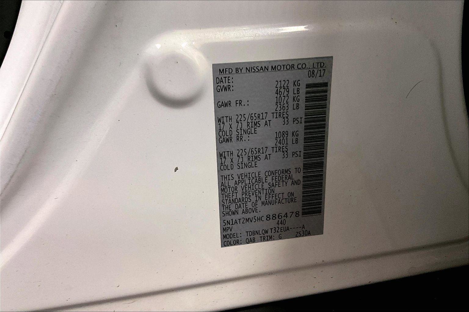 Used 2017 Nissan Rogue SV image 32