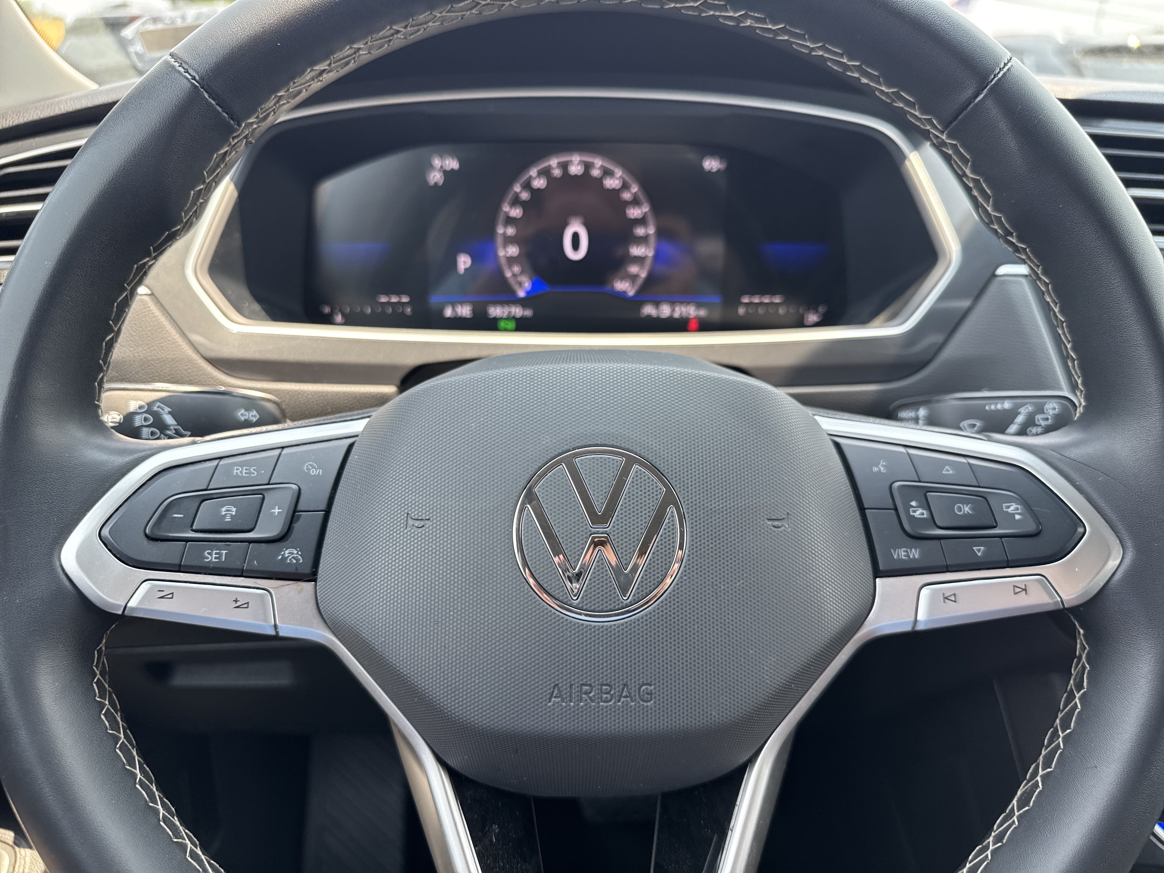 Used 2024 Volkswagen Tiguan SE FWD image 15