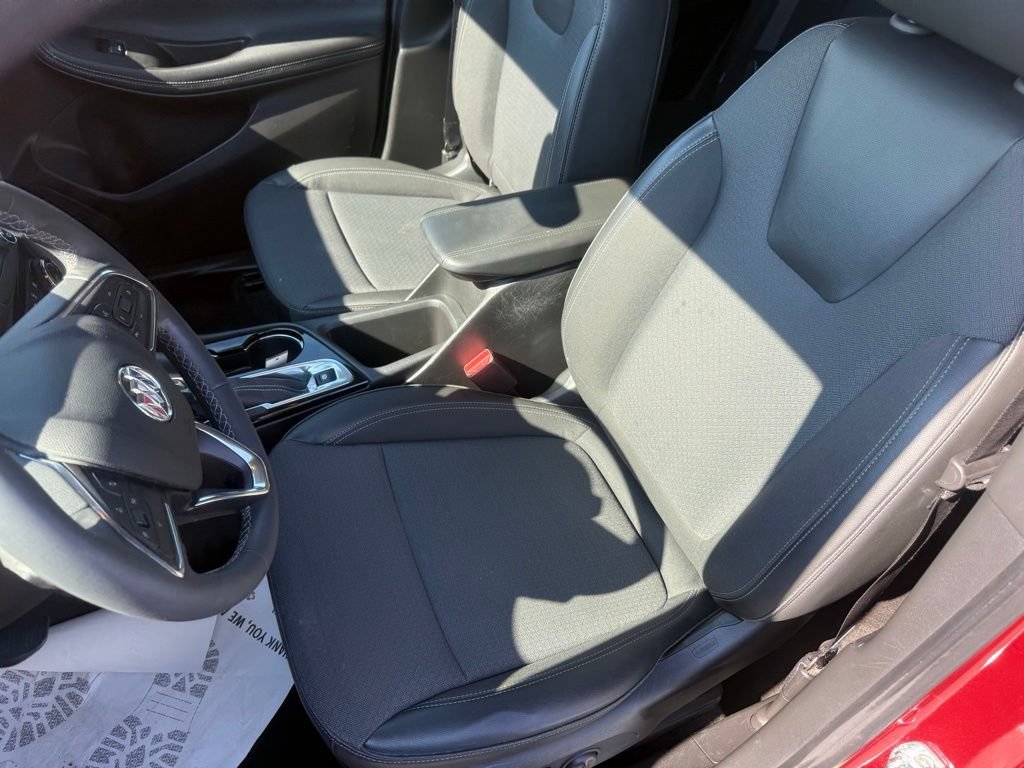 Used 2023 Buick Encore GX Preferred w/ Cold Weather Comfort Package FWD image 17