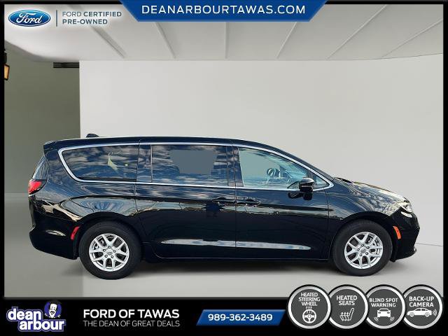 Used 2024 Chrysler Pacifica Touring-L FWD image 19
