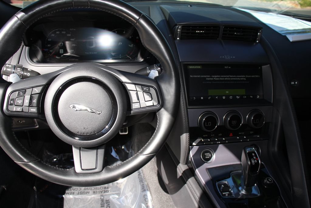 Used 2022 Jaguar F-TYPE Coupe RWD image 17