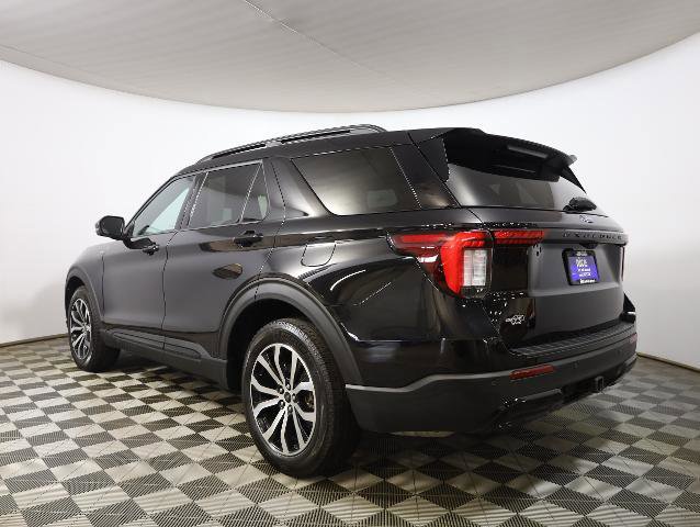 Certified 2025 Ford Explorer ST-Line image 2