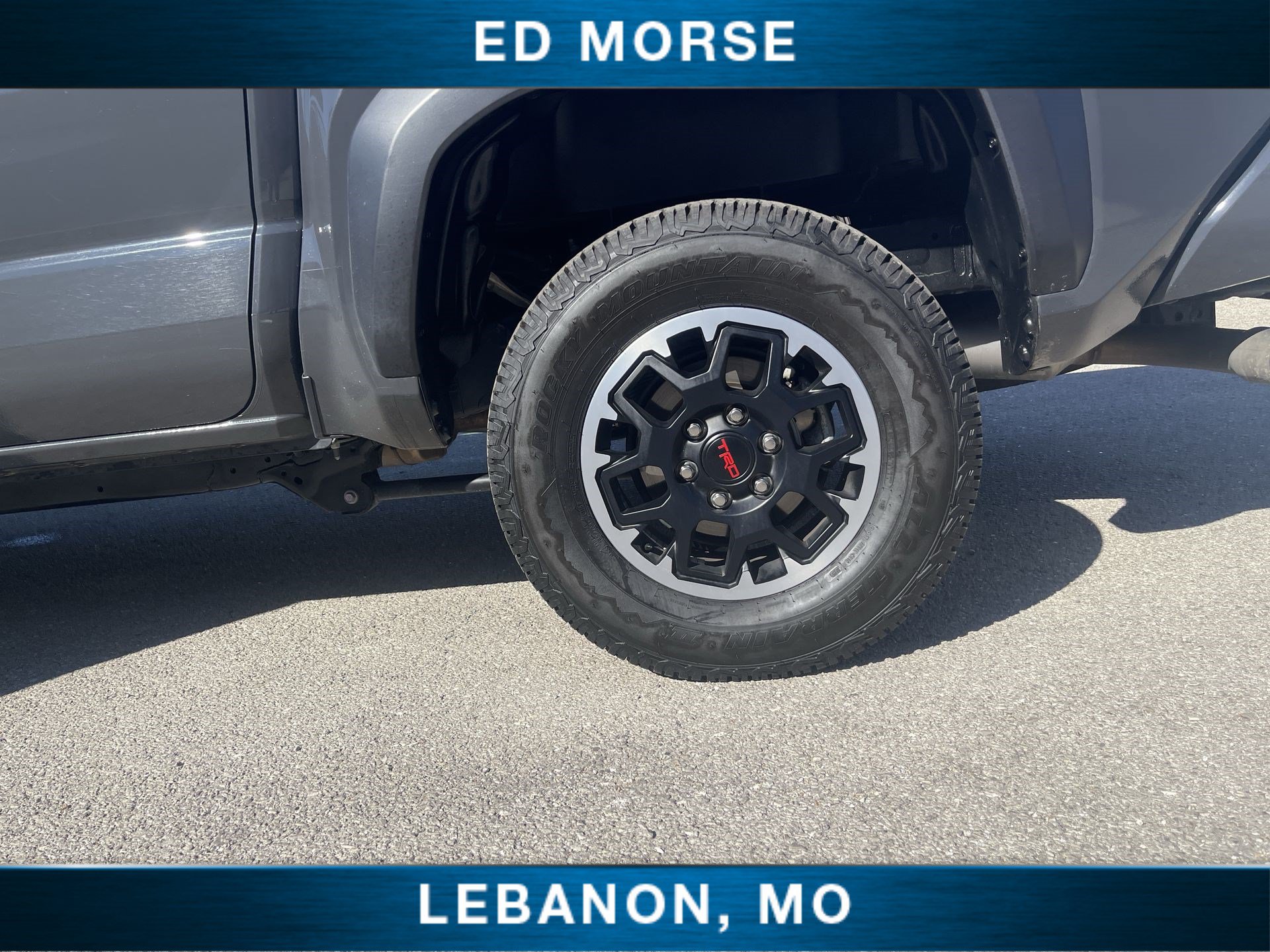 Used 2025 Toyota Tacoma TRD Off-Road AWD/4WD image 31