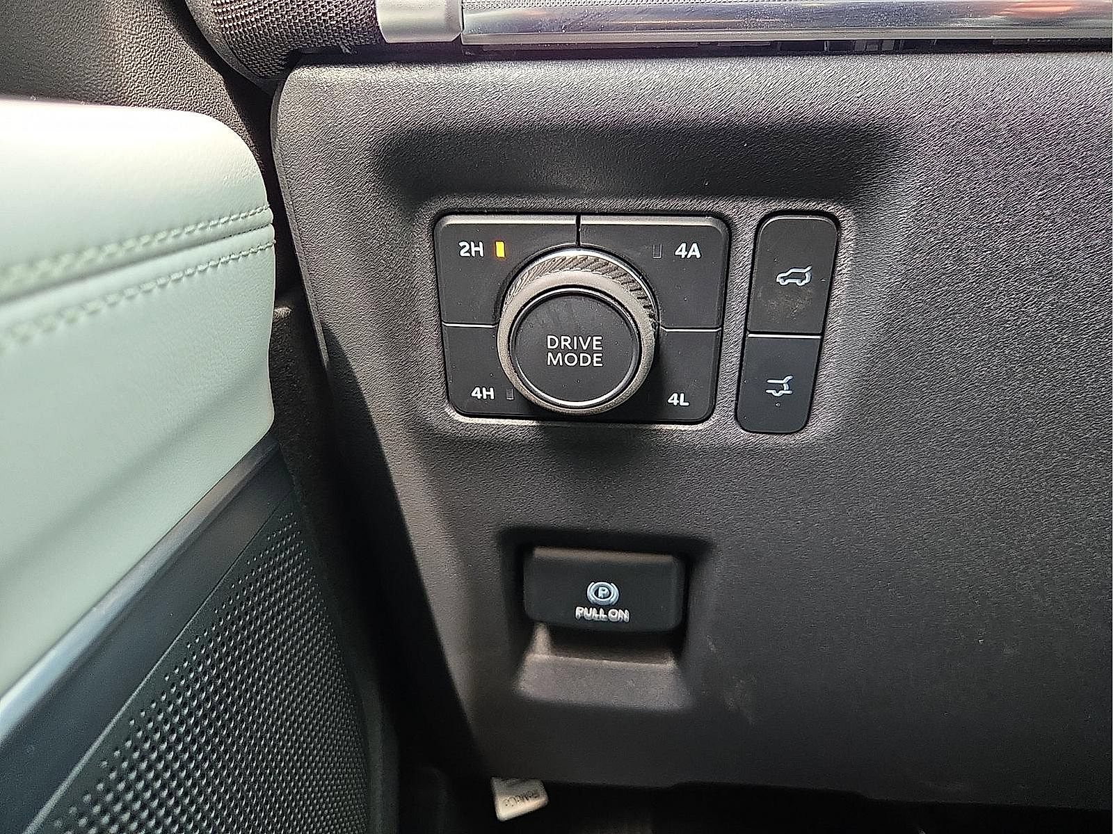 Certified 2025 Ford Expedition Platinum AWD/4WD image 19
