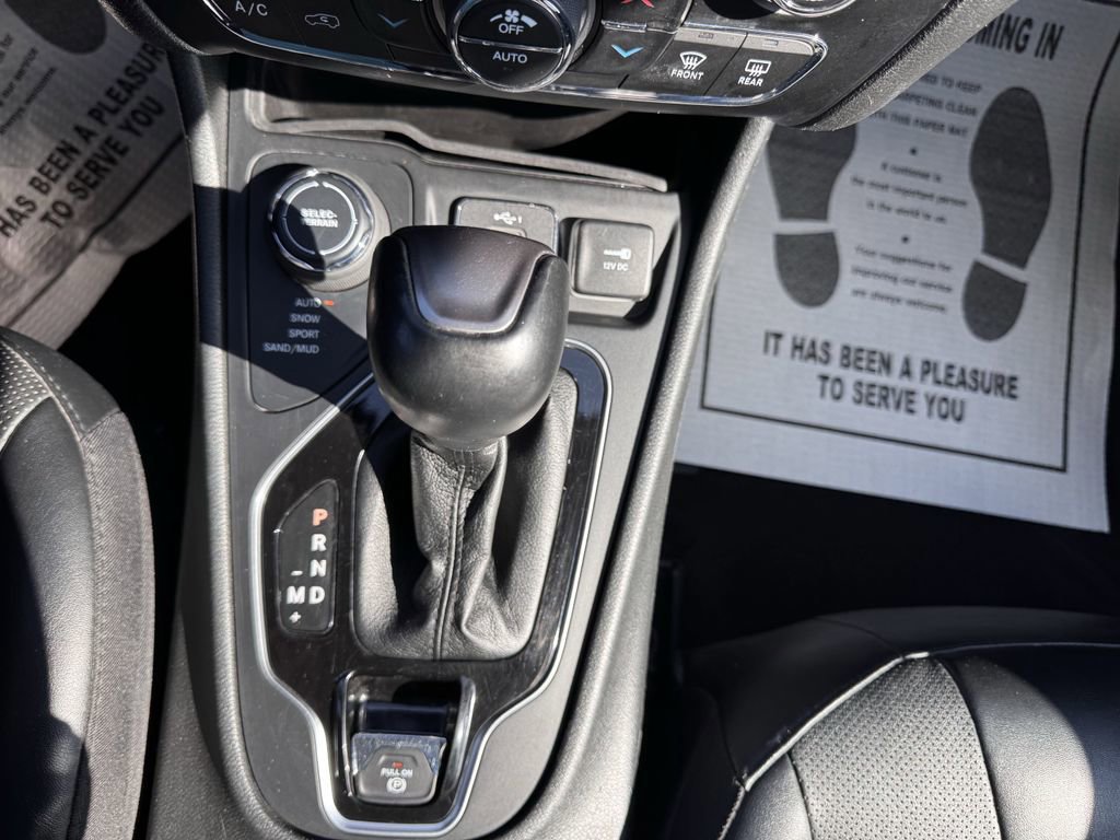 Used 2023 Jeep Cherokee Altitude Lux image 26