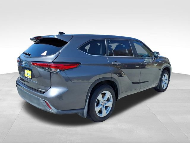 Used 2023 Toyota Highlander LE image 6