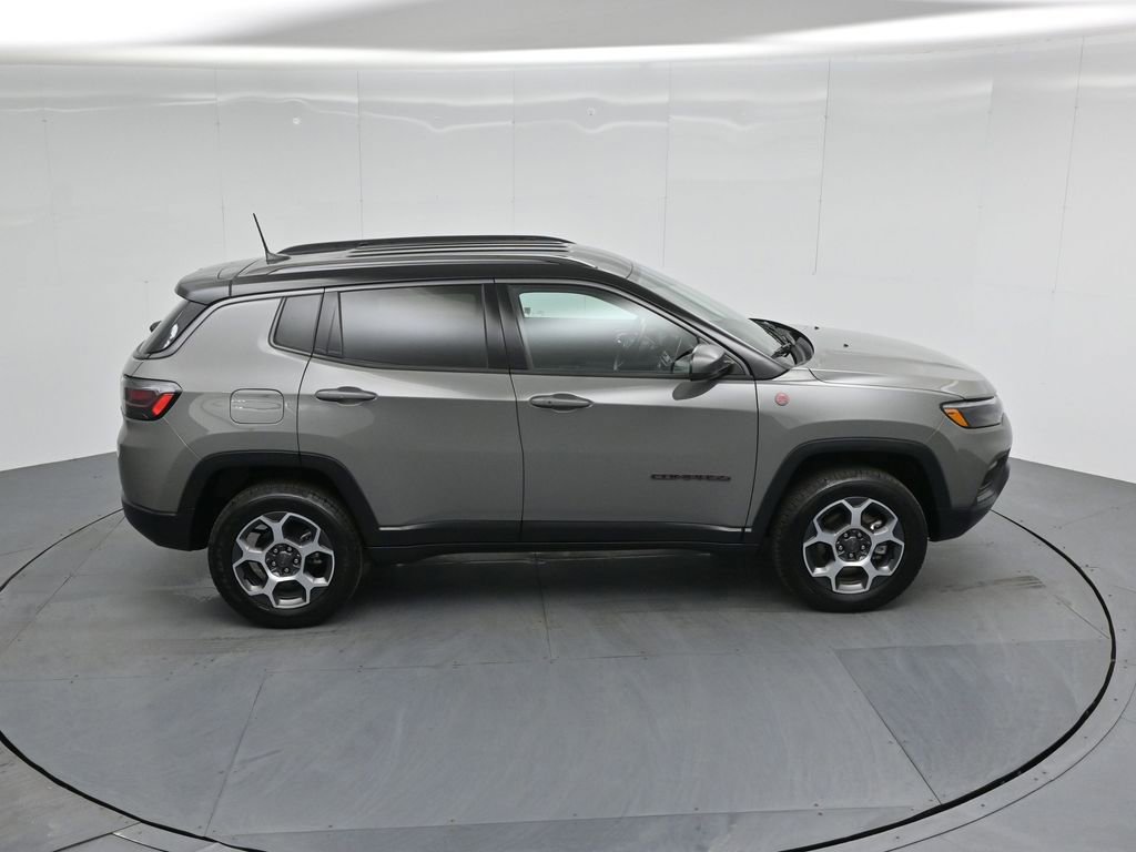 Used 2022 Jeep Compass Trailhawk w/ Trailhawk Elite Group image 38
