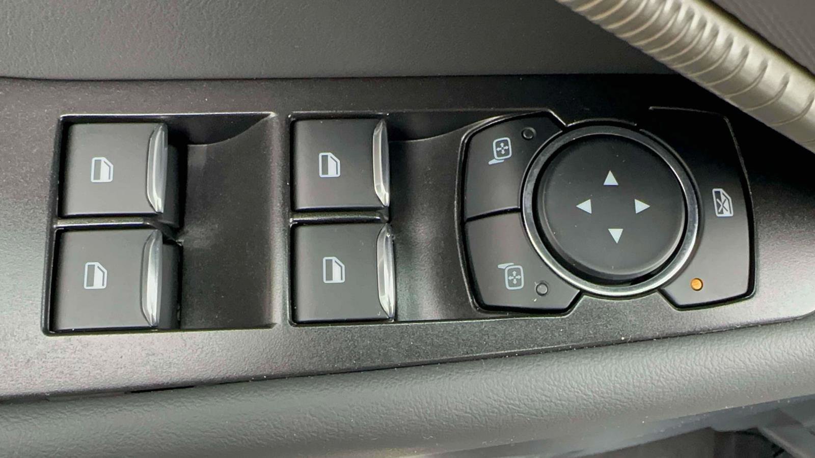 Certified 2025 Ford Explorer Active image 15