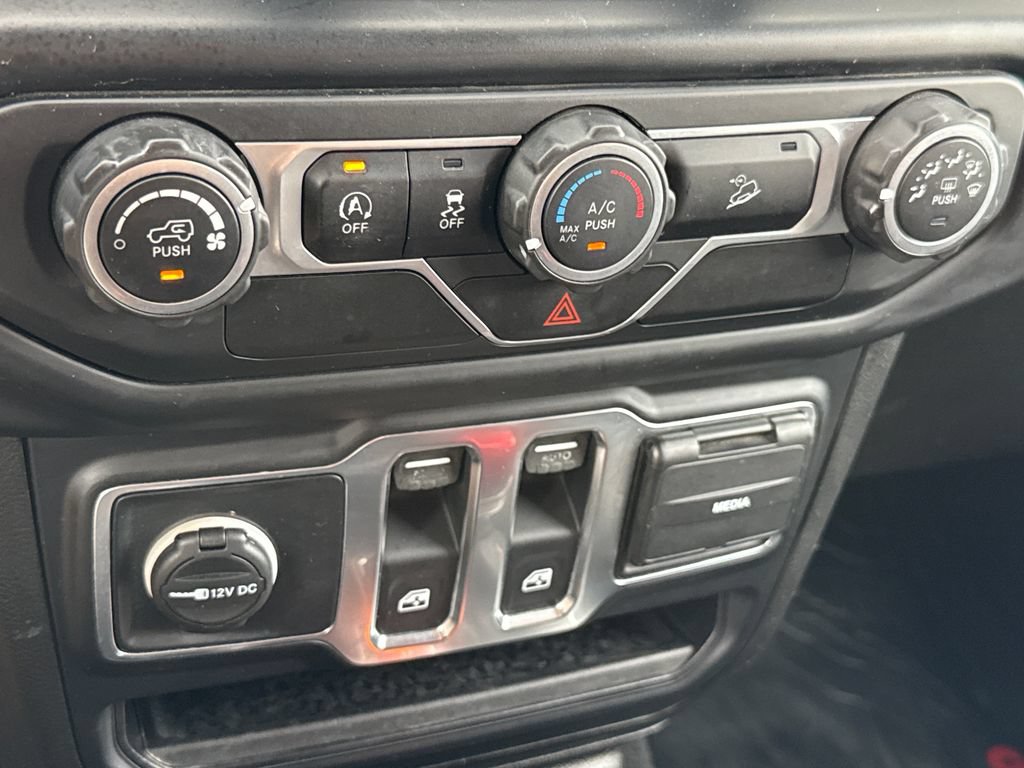 Used 2019 Jeep Wrangler Sport AWD/4WD image 21