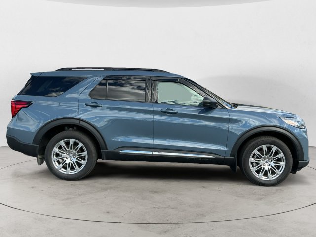 Certified 2025 Ford Explorer Active w/ Active Comfort Package AWD/4WD image 4