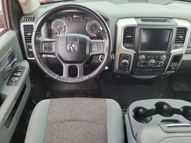 Used 2019 RAM 1500 Classic SLT w/ Luxury Group AWD/4WD image 16