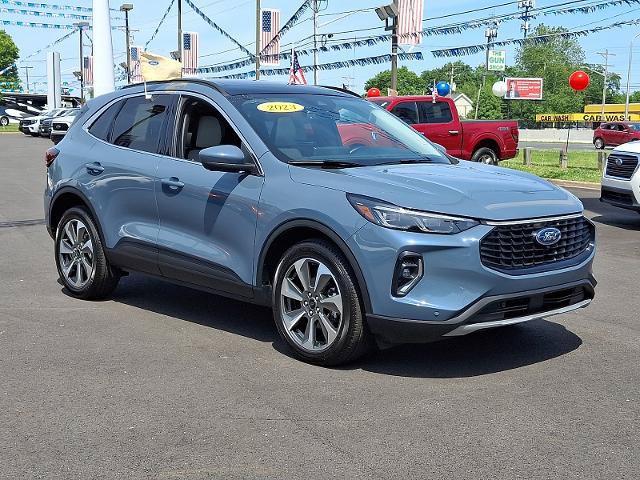 Certified 2023 Ford Escape Platinum AWD/4WD image 3