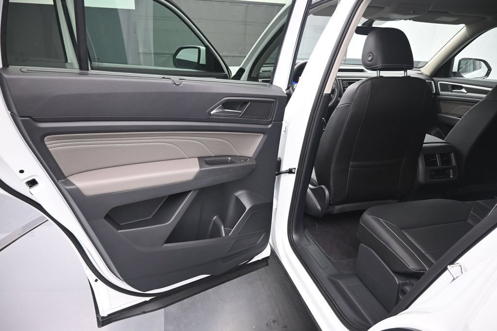 Used 2023 Volkswagen Atlas SE AWD/4WD image 12
