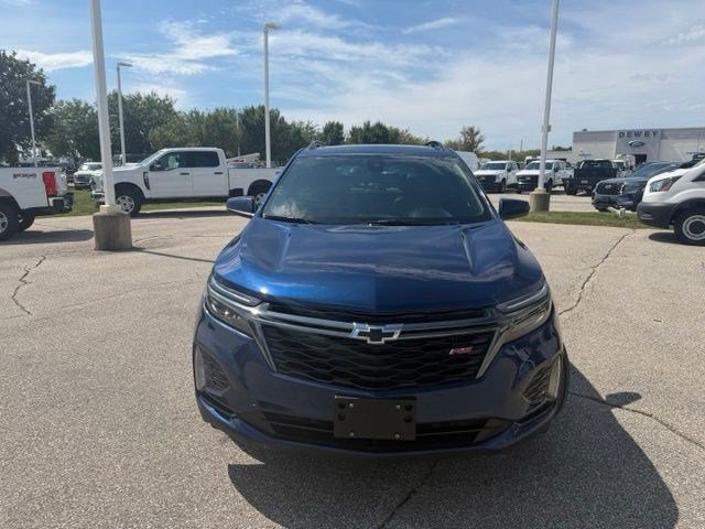 Used 2023 Chevrolet Equinox RS AWD/4WD image 2