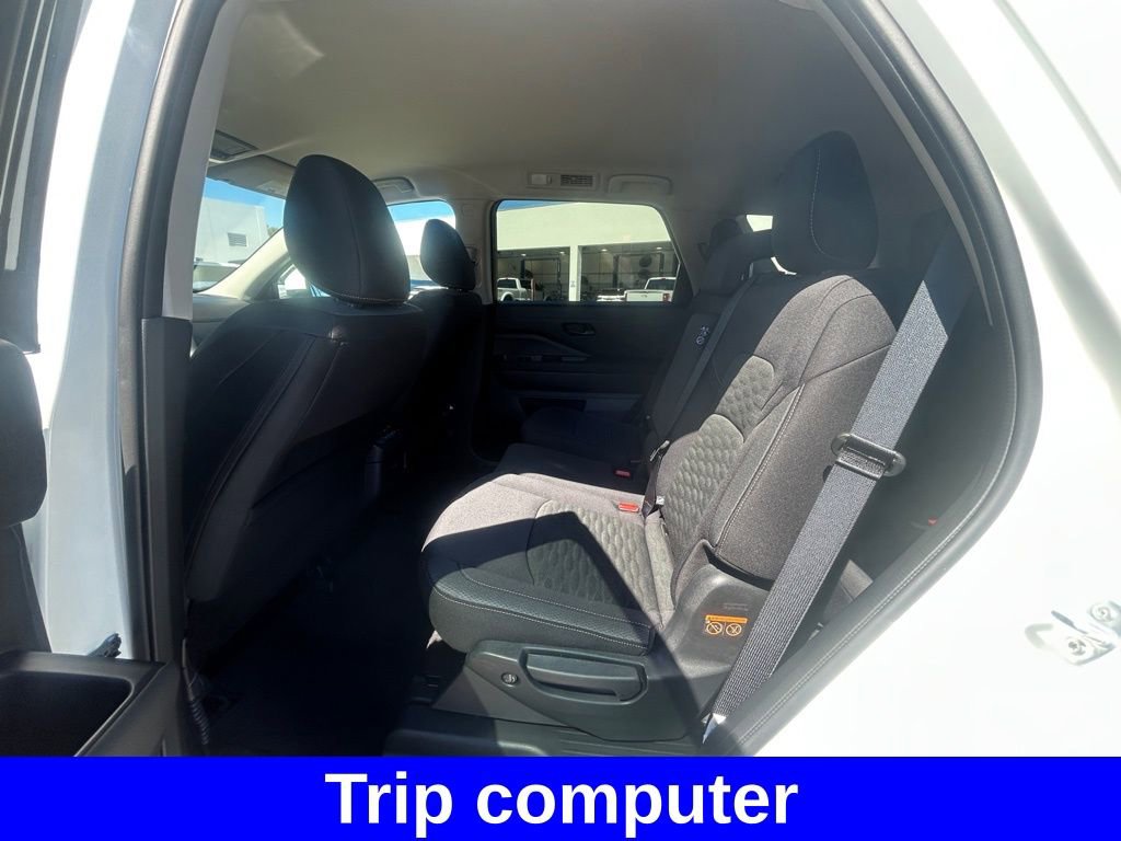 Used 2025 Nissan Pathfinder SV FWD image 30