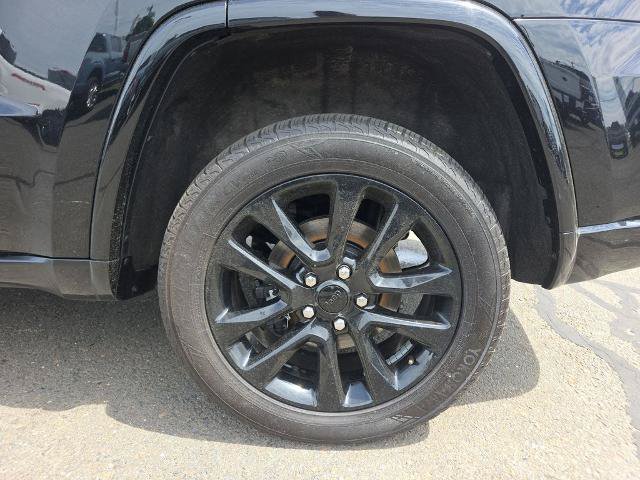 Used 2022 Jeep Grand Cherokee Laredo X AWD/4WD image 13