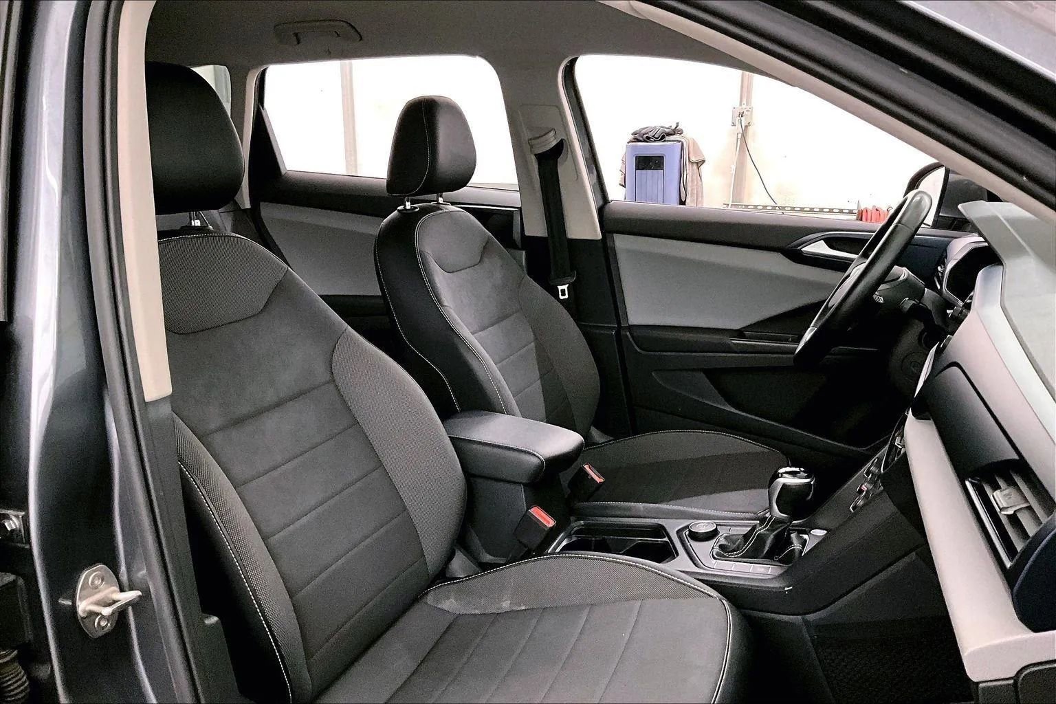 Used 2022 Volkswagen Taos SE image 7