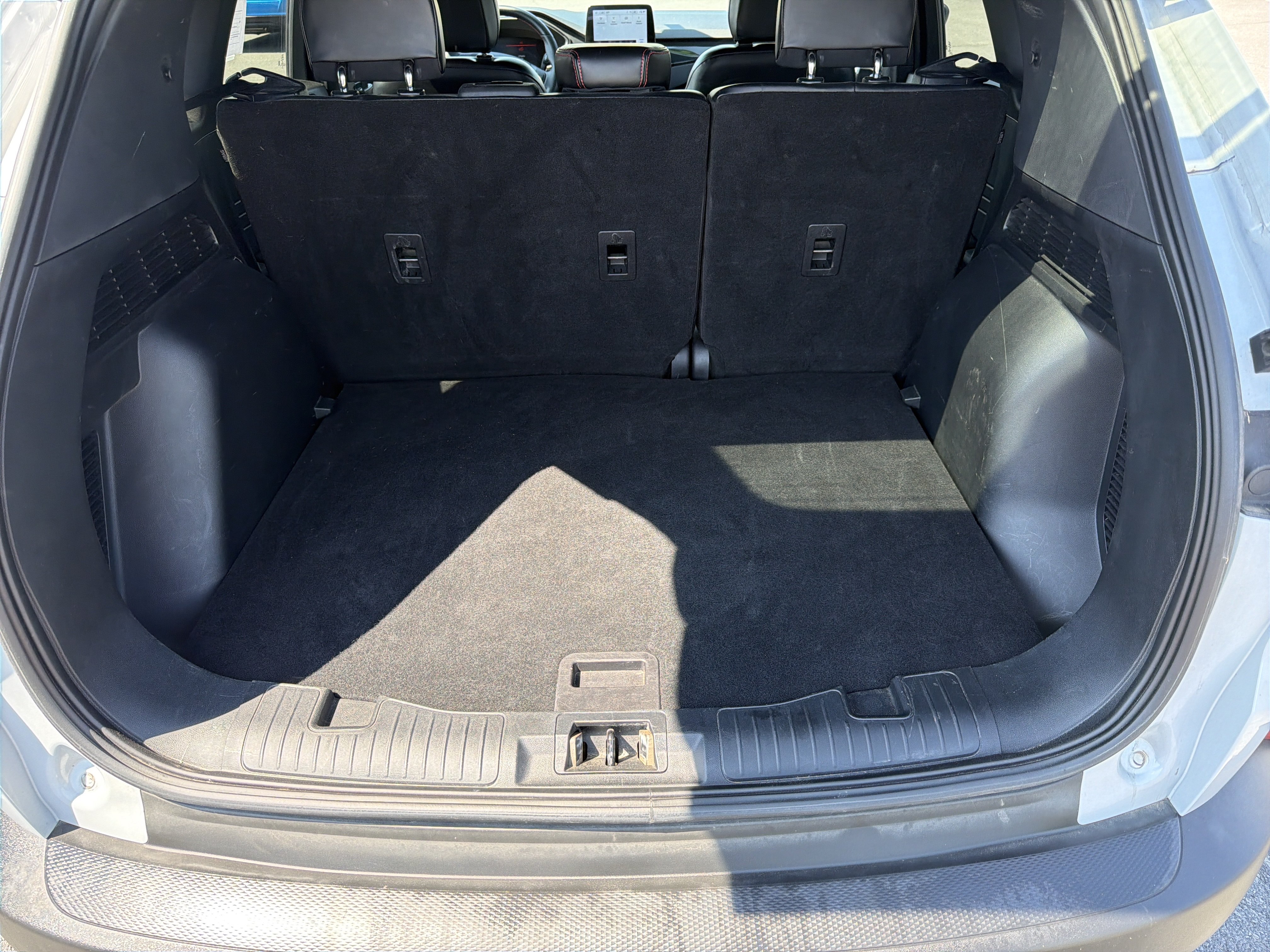 Certified 2025 Ford Escape ST-Line AWD/4WD image 5