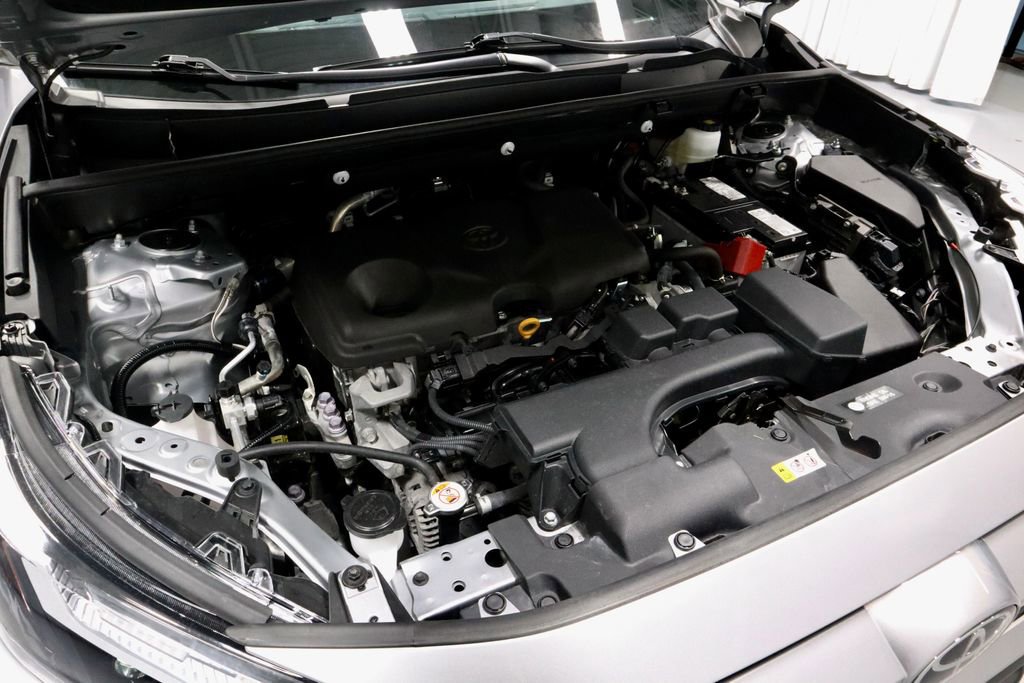 Used 2025 Toyota RAV4 XLE image 15