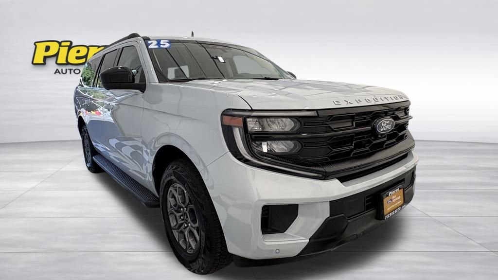 Certified 2025 Ford Expedition Max Active AWD/4WD image 10