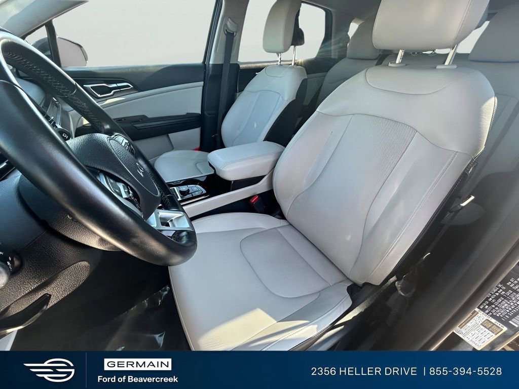 Used 2024 Kia Sportage EX FWD image 11