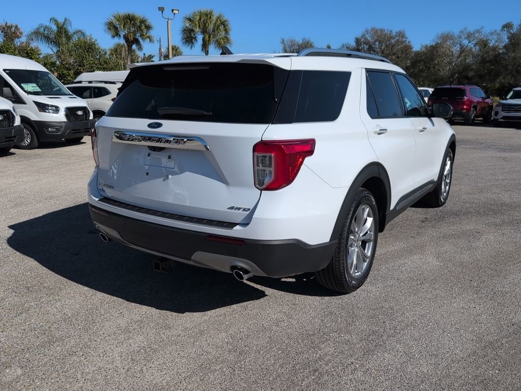 Certified 2021 Ford Explorer Limited w/ Equipment Group 301A image 3
