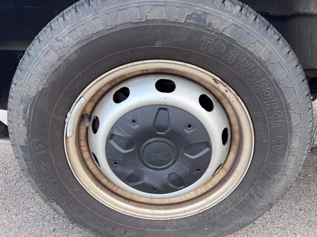 Certified 2019 Ford Transit 250 130 Low Roof RWD image 9