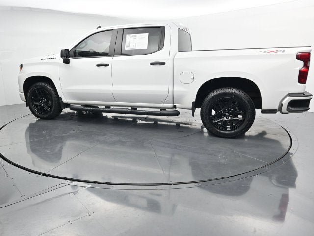 Used 2025 Chevrolet Silverado 1500 Custom w/ Turbomax Blackout Package AWD/4WD image 6