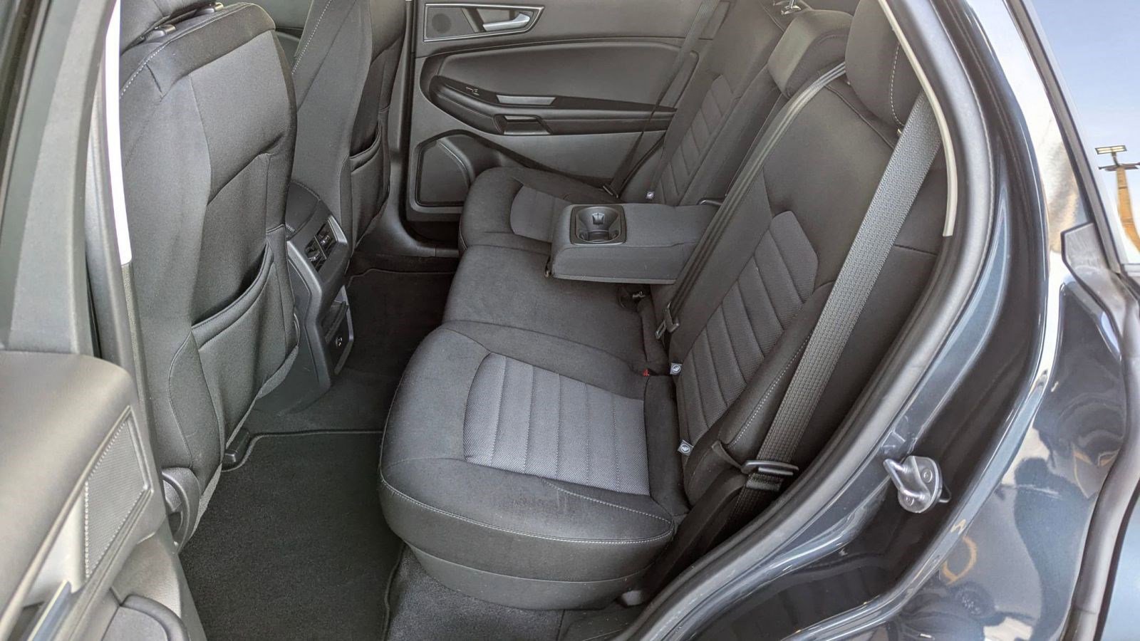 Certified 2022 Ford Edge SE w/ Black Appearance Package image 14