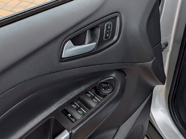 Certified 2019 Ford Escape SE AWD/4WD image 15