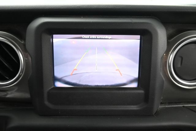 Used 2019 Jeep Wrangler Unlimited Sahara w/ Cold Weather Group AWD/4WD image 13