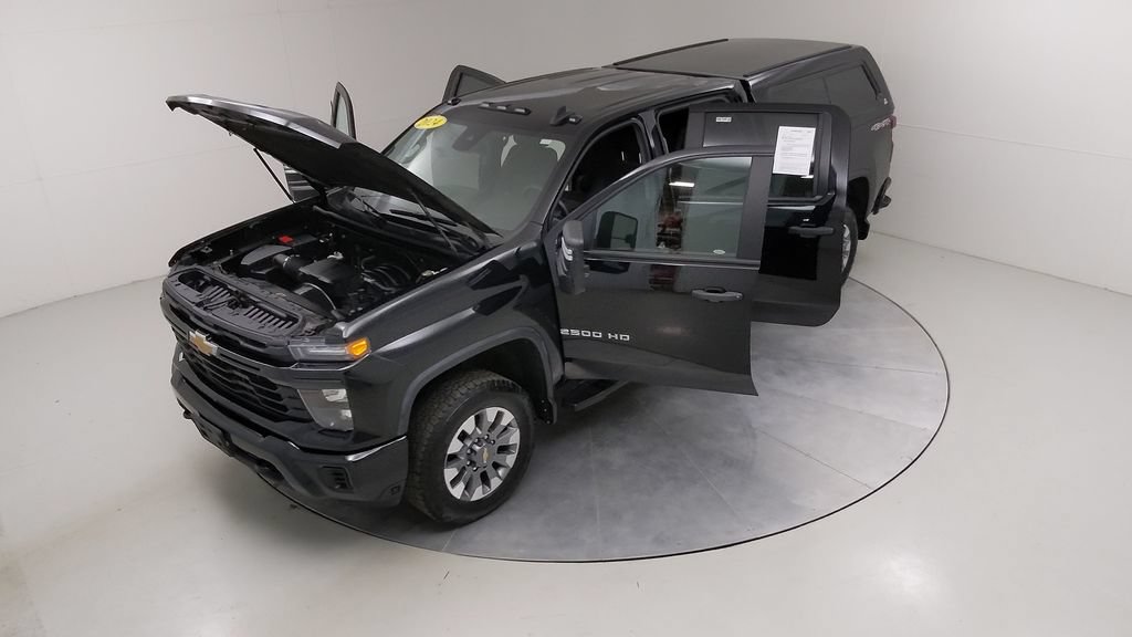 Used 2024 Chevrolet Silverado 2500 Custom w/ Custom Value Package AWD/4WD image 55