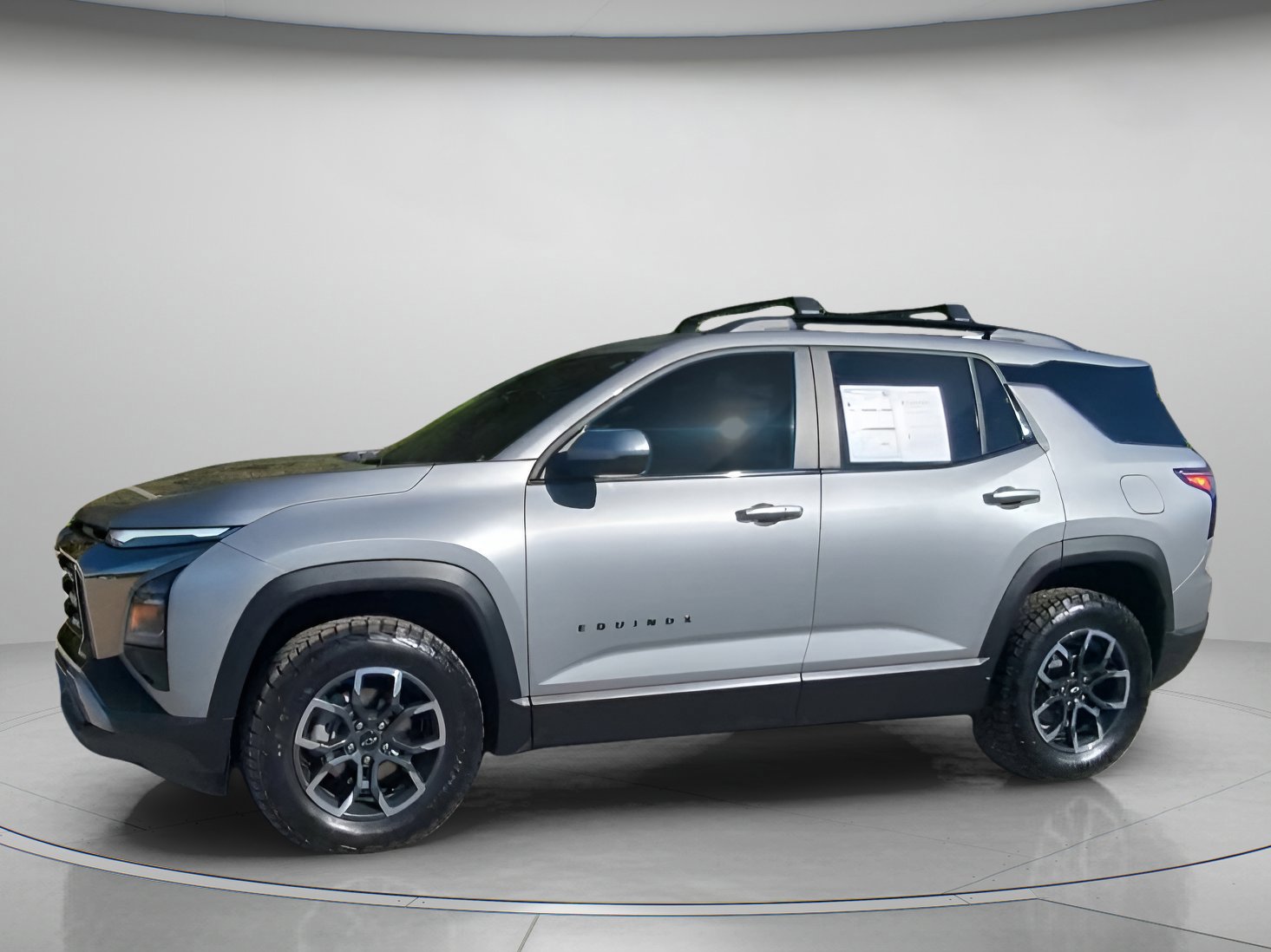 Used 2025 Chevrolet Equinox ACTIV w/ Convenience Package III image 7