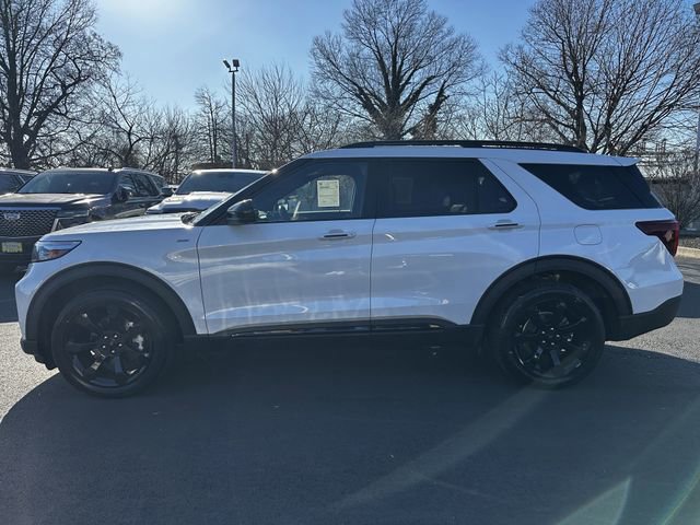 Certified 2023 Ford Explorer ST-Line image 2