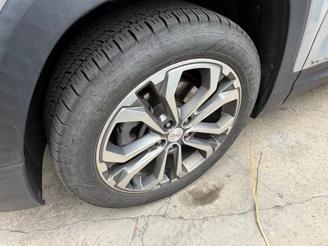 Used 2019 GMC Terrain SLT w/ Preferred Package image 9